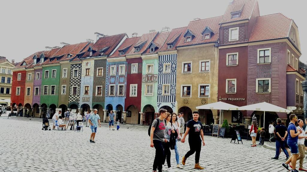 Apartamento Bluegrayorange Poznan Exterior foto